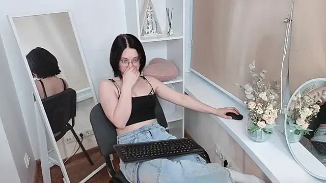 ColleenCabe online show from 05.17.26