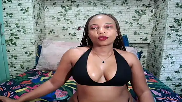 Snapshot of Ebony_Seduction00 chatting on 06.24.26 Ebony Seduction00 online show from 06.24.26