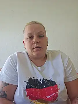 Snapshot of Lady_Peggi chatting on 06.14.26 Lady Peggi online show from 06.14.26