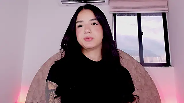 Snapshot of xime_prinss chatting on 06.01.26 xime prinss online show from 06.01.26