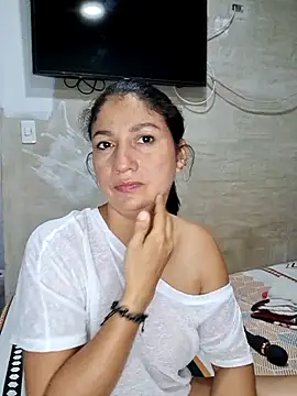 Snapshot of Rosa1079 chatting on 06.07.26 Rosa1079 online show from 06.07.26