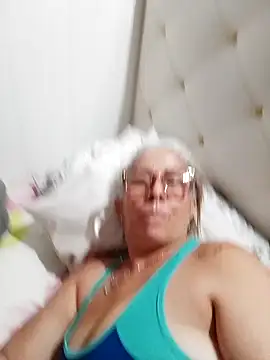 Snapshot of chanelsexx chatting on 06.19.26 chanelsexx online show from 06.19.26