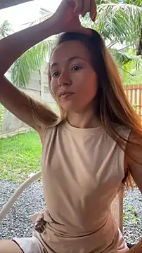 Mini girl do it better online show from 05.16.26
