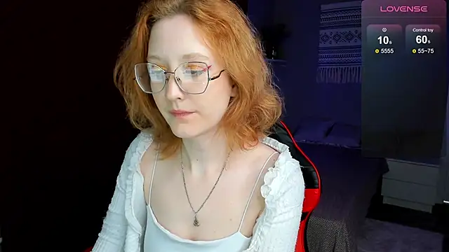 Snapshot of LunaTerry chatting on 06.01.26 LunaTerry online show from 06.01.26