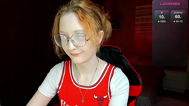Snapshot of LunaTerry chatting on 06.02.26 LunaTerry online show from 06.02.26