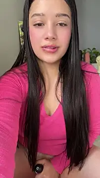 Snapshot of GlimmerRosse chatting on 06.18.26 GlimmerRosse online show from 06.18.26