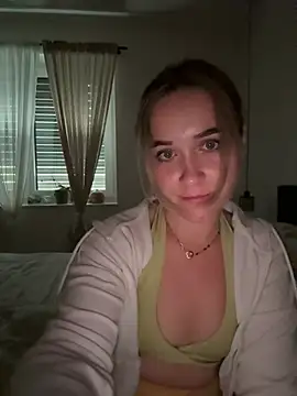 Snapshot of LillyStarr chatting on 06.22.26 LillyStarr online show from 06.22.26