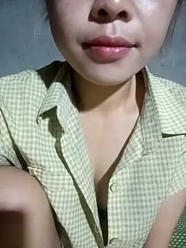 Snapshot of embe1144 chatting on 06.24.26 embe1144 online show from 06.24.26