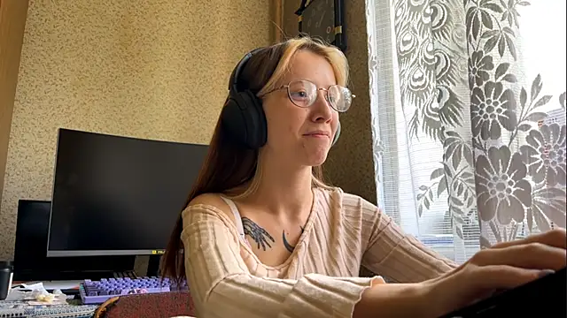 AliceGates online show from 05.07.26