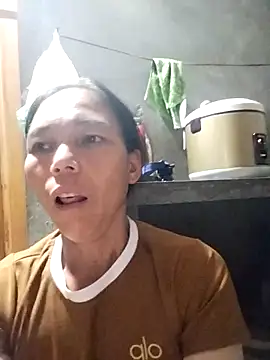 Snapshot of Min-meo chatting on 05.13.26 Min-meo online show from 05.13.26