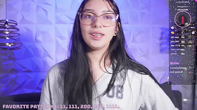 Snapshot of zara_bliss chatting on 06.04.26 zara bliss online show from 06.04.26