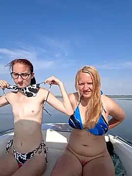 Sexycouple3518 online show from 07.01.26