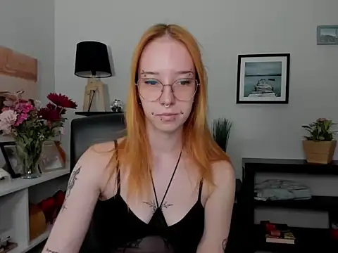 Snapshot of foxSonya chatting on 07.10.26 foxSonya online show from 07.10.26