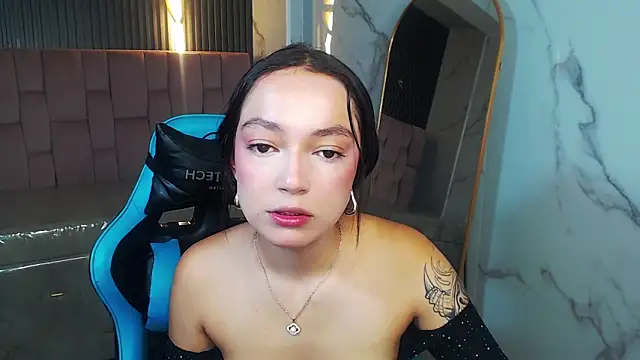 Snapshot of Cinnamon_b chatting on 05.26.26 Cinnamon b online show from 05.26.26