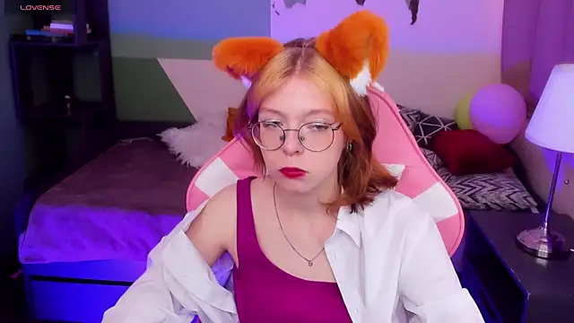 Snapshot of FoxxyyPolly chatting on 06.08.26 FoxxyyPolly online show from 06.08.26