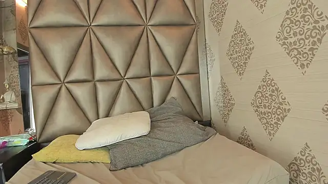 Violett Carter online show from 06.20.26