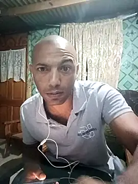 Snapshot of Camodick chatting on 02.15.25 Camodick online show from 02.15.25
