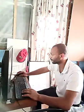 Snapshot of Camodick chatting on 10.29.25 Camodick online show from 10.29.25