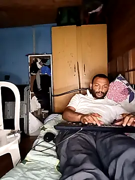 Snapshot of Camodick chatting on 11.16.25 Camodick online show from 11.16.25