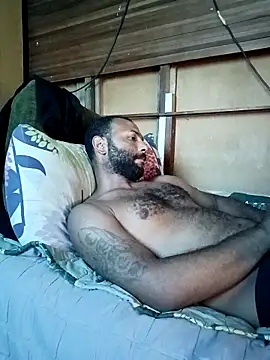 Snapshot of Camodick chatting on 11.22.25 Camodick online show from 11.22.25