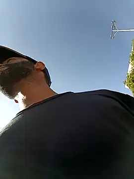 Snapshot of Camodick chatting on 11.28.25 Camodick online show from 11.28.25