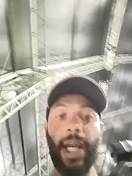 Snapshot of Camodick chatting on 11.30.25 Camodick online show from 11.30.25