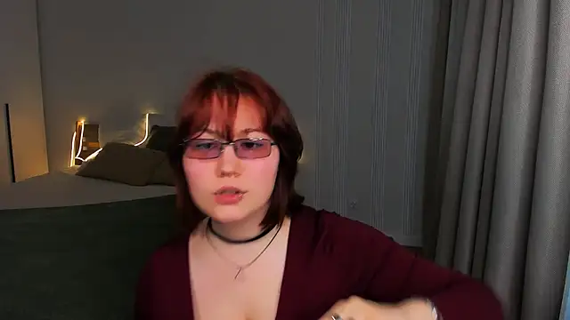 MiaLacrice online show from 05.26.26