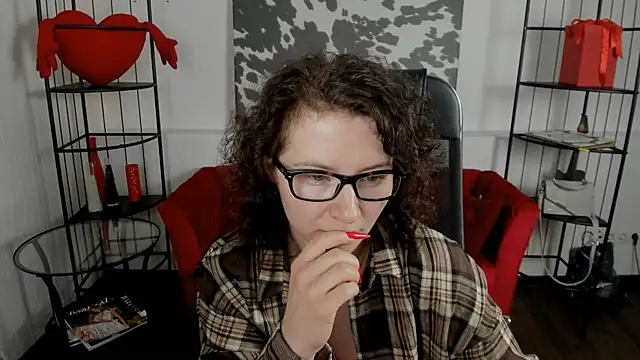 Snapshot of AureliaGleam chatting on 06.05.26 AureliaGleam online show from 06.05.26
