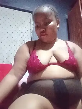 Snapshot of ChubbyMidgetxxx19 chatting on 05.25.26 ChubbyMidgetxxx19 online show from 05.25.26