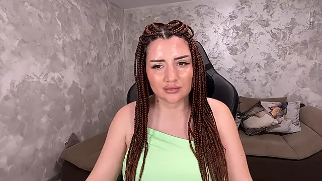 SophiePale online show from 02.11.25