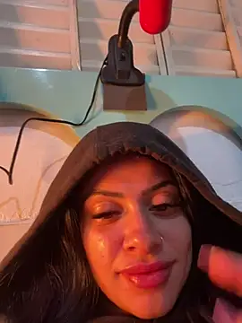 Snapshot of belababyy chatting on 07.15.26 belababyy online show from 07.15.26