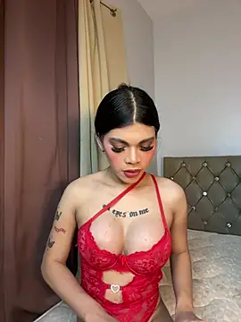 Snapshot of DanikaLovve chatting on 07.17.26 DanikaLovve online show from 07.17.26