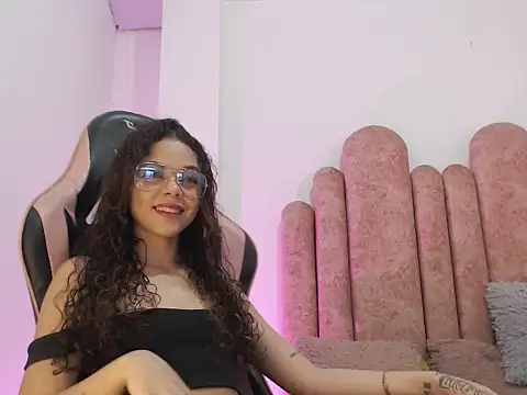 Sofivega18 online show from 06.23.26