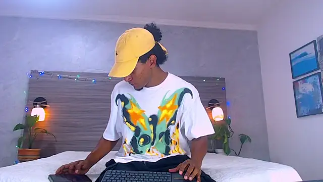 Dilan Hall online show from 06.12.26