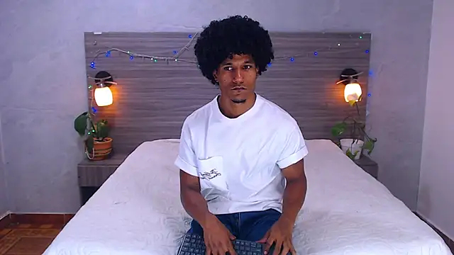 Dilan Hall online show from 06.17.26