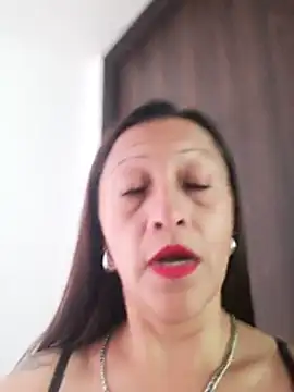Snapshot of Vely_ chatting on 06.16.26 Vely online show from 06.16.26