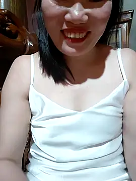 Snapshot of -Trici- chatting on 07.23.26 -Trici- online show from 07.23.26