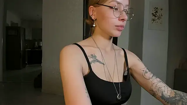 Snapshot of Jane_Bright chatting on 12.20.24 Jane Bright online show from 12.20.24