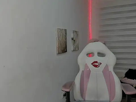 Snapshot of Brith_ness chatting on 07.15.26 Brith ness online show from 07.15.26