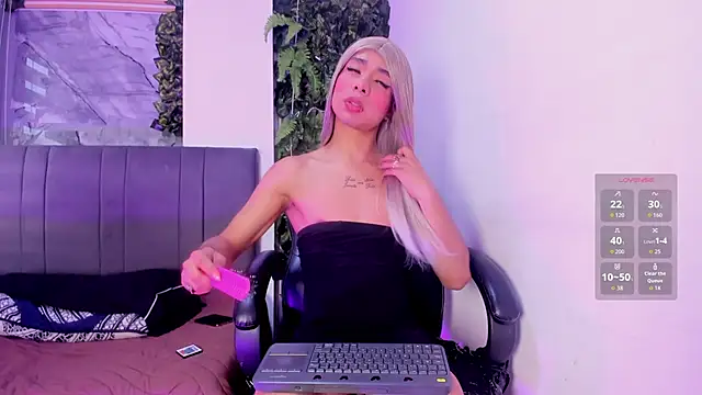 lily dark   online show from 05.14.26
