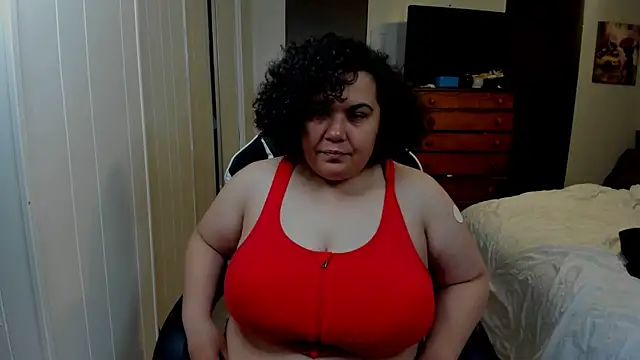 Snapshot of SweetPuertoRicanBliss chatting on 05.17.26 SweetPuertoRicanBliss online show from 05.17.26