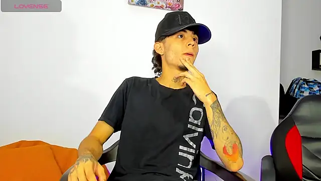 Noah and Chloe online show from 05.14.26