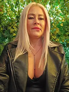 MILFBARBY online show from 11.08.25