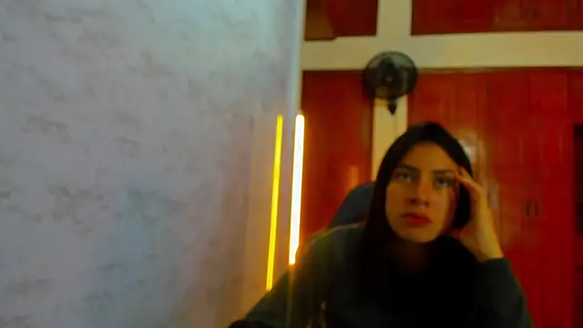Snapshot of Soffy_and_Emily chatting on 06.10.26 Soffy and Emily online show from 06.10.26