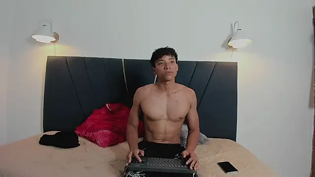 michael cum23 online show from 05.13.26