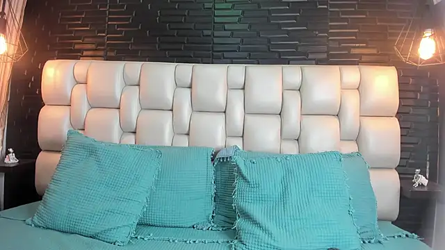 Snapshot of ViolettGracee chatting on 05.20.26 ViolettGracee online show from 05.20.26