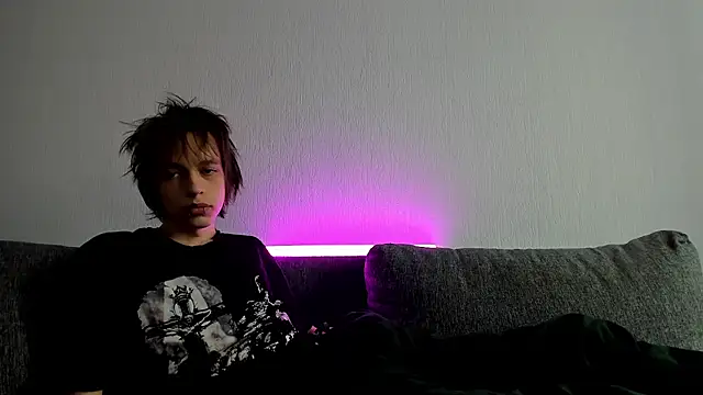 Snapshot of Nolan_Sagee chatting on 05.13.26 Nolan Sagee online show from 05.13.26