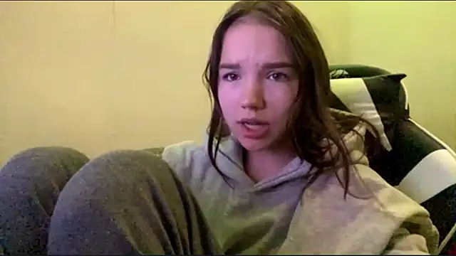 FewerCadre online show from 05.22.26