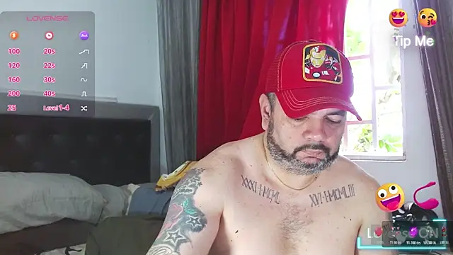 Snapshot of perverseveteranmanxxx chatting on 05.03.26 perverseveteranmanxxx online show from 05.03.26