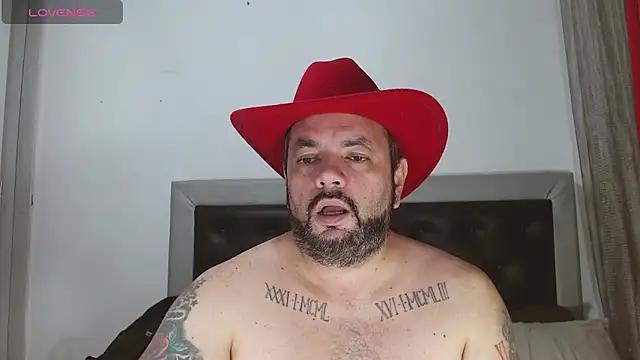 Snapshot of perverseveteranmanxxx chatting on 06.11.26 perverseveteranmanxxx online show from 06.11.26